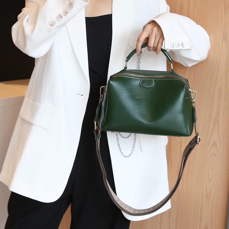 Летняя Новая Кожаная Сумка Большой Вместимости на Одно Плечо Crossbody с Широкими Плечевыми Ремнями и Мягкой Коровьей Кожей Повседневная Сумка-Бостон для Руки