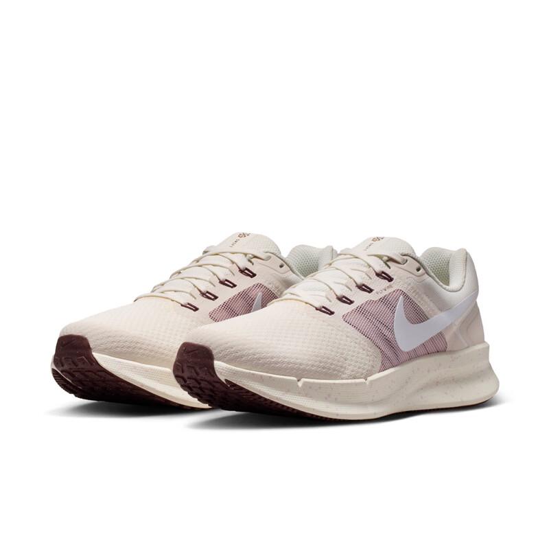 Nike Женские беговые кроссовки Run Swift 3