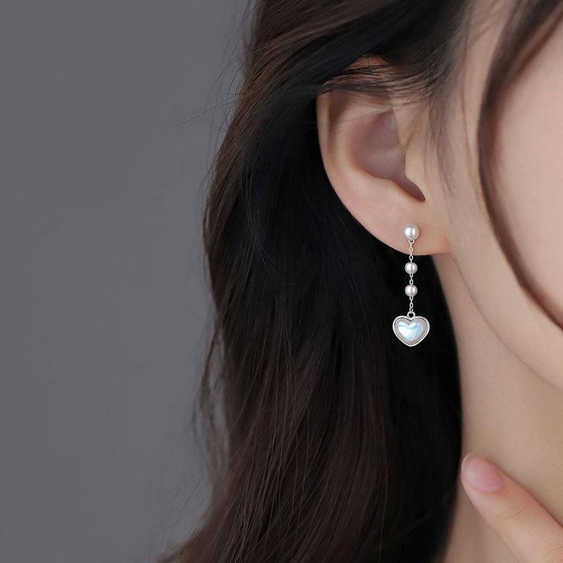 Серьги Love Pearl Серьги Light Luxury для женщин Нишевые серьги Pearl Year Новые модные весенние серьги