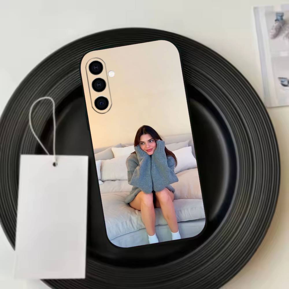 K-Кендалл Дженнер Чехол для телефона для Samsung Galaxy A73,A72,A71,A70,A53,A52,A51,Другие Мягкий черный чехол
