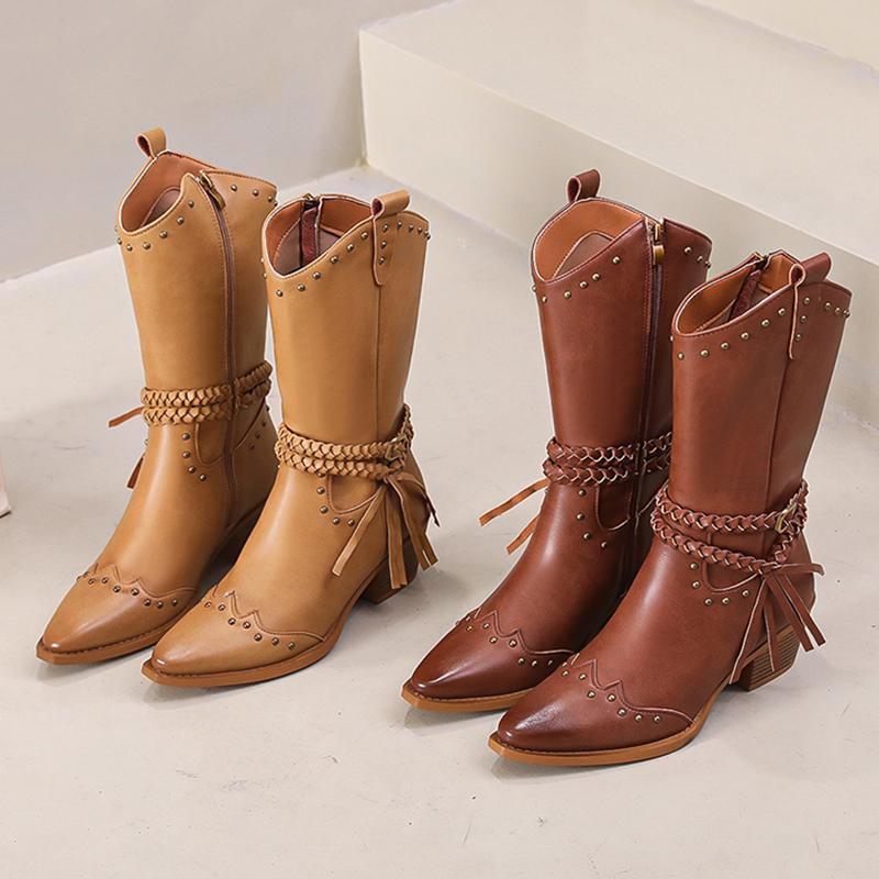 Мода 2024 года. Новые сапоги в стиле ретро из искусственной кожи. Женские сапоги до середины голени с пряжкой на ремне и заклепками. Ковбойские сапоги в стиле панк на высоком квадратном каблуке.