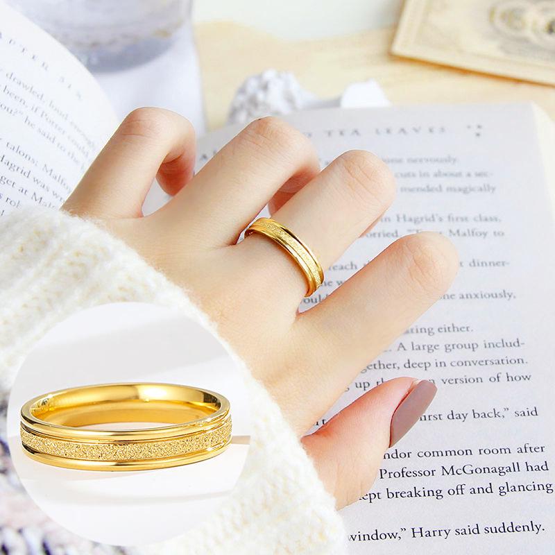 Кольцо из розового золота 2025 года с матовым покрытием — простой корейский стиль для студенток из титановой стали