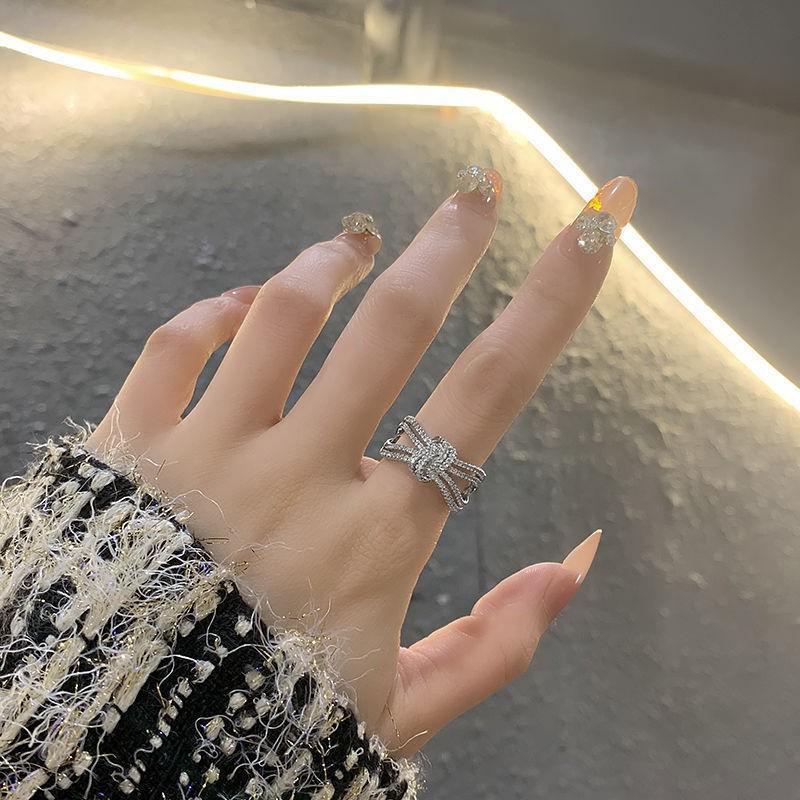 «Регулируемое кольцо в виде звезды в стиле хип-хоп Lucky Bread с голубой глазурью и смайликом — идеальный аксессуар для пары»