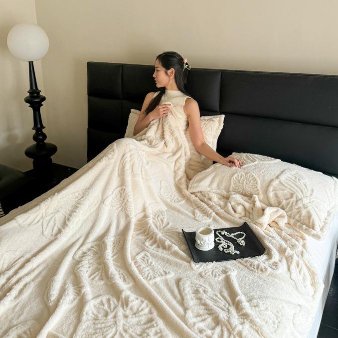 Одеяло с бабочками из однотонного жаккарда из тафты - удобное и мягкое