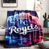Персонализированные флисовые пледы с тематикой Kansas City Royals для улицы. Мягкие, подходят для всех сезонов. Идеальны для диванов, кроватей и кемпинга.