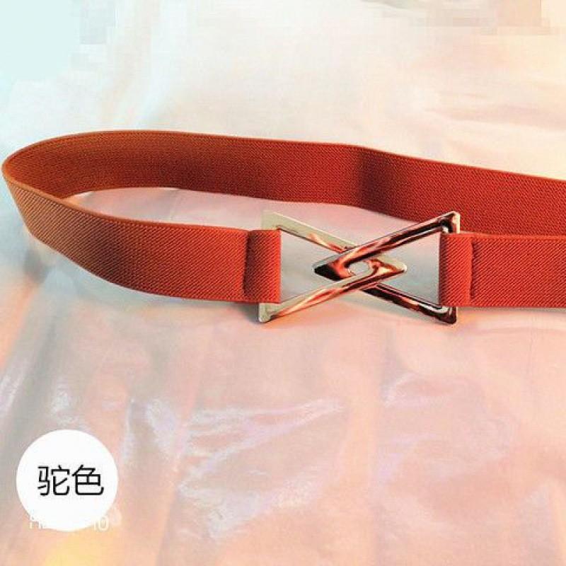 Шикарный пояс с треугольной пряжкой для женщин в элегантных черном и бежевом цветах, идеально подходящий для осенней моды