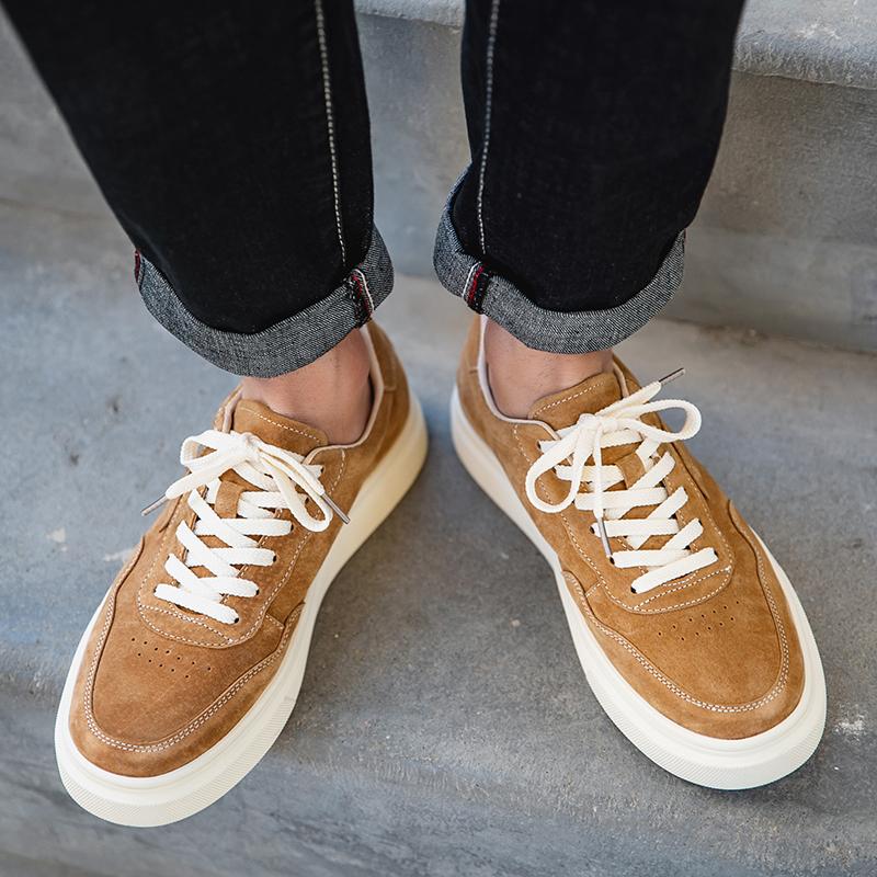 Модная британская повседневная обувь Универсальная повседневная спортивная обувь Мужские замшевые туфли Простые туфли на толстой подошве Мужская рабочая обувь