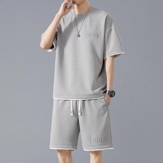 Мужской летний наряд из 2 шт./компл., футболка с коротким рукавом и круглым вырезом, эластичная талия, регулируемый шнурок, широкие шорты, комплект, поддельные