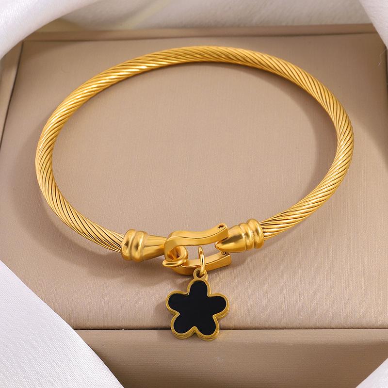 Steel Wire Light Luxury Five-flower Pendant Women's Fashion Niche High-end Bracelet