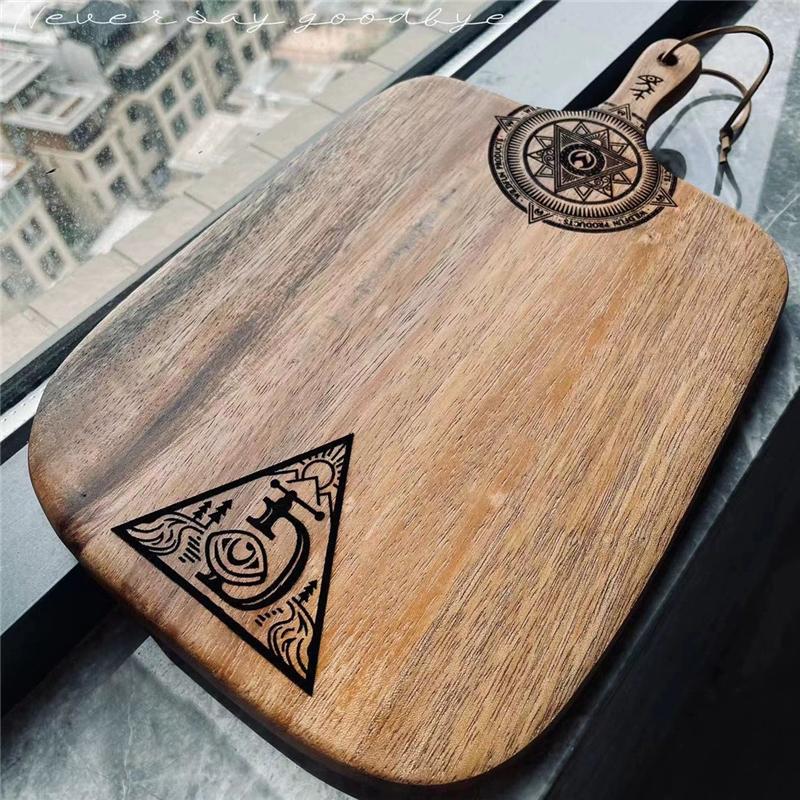 Туристическая разделочная доска Маленькая доска для фруктов Деревянные держатели для ножей Ручная резьба Кухонная доска для рубки Тарелка для западной еды