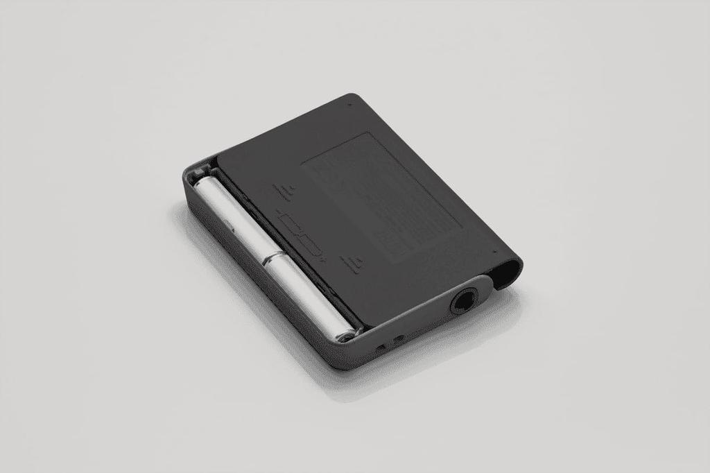 Тюнер KORG Идеально подходит для индивидуальных занятий гитарой и басом Плоская настройка Совместимость с длинными мензурами 200 часов непрерывной работы Легкий и компактный