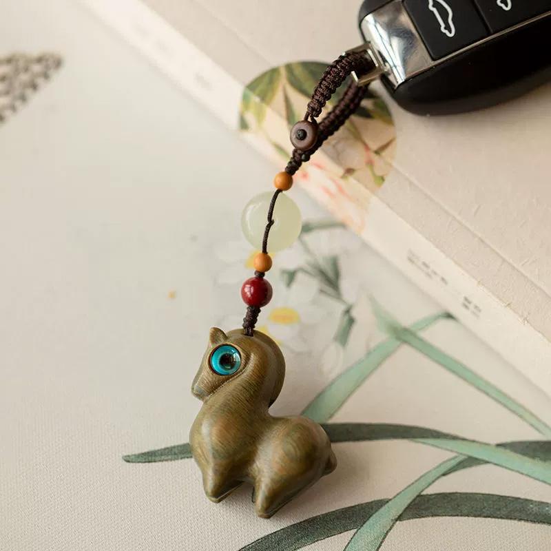 1 шт. Подвеска в виде лошади Изысканная подвеска для мобильного телефона Милый автомобильный брелок Новогодний подарок Нефритовая пряжка Деревянная подвеска