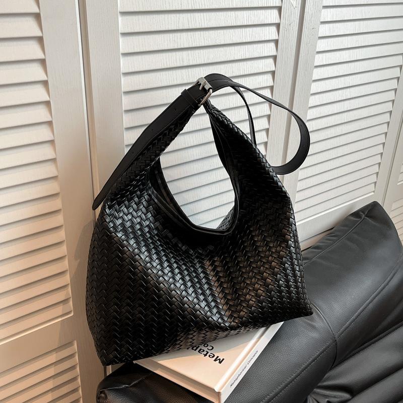 Retro Woven Pattern Bag Women's Autumn and Winter Commuter Shoulder Bag Casual Large-capacity Tote Bag