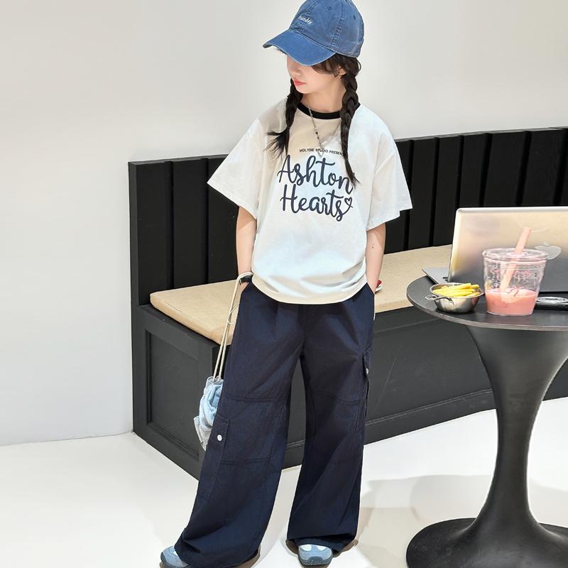 Girls' summer outfit set 2026 new style children's short sleeved work pants, girls' sports two-piece set, summer thin design, big boy