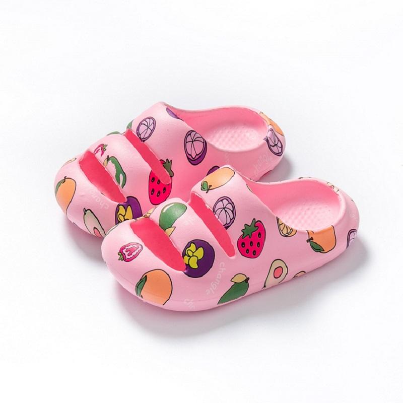 Модные летние тапочки 2024 года, милые домашние тапочки для детей, для дома, для мальчиков и девочек, нескользящие, модные, пляжные, повседневные сандалии, обувь для малышей