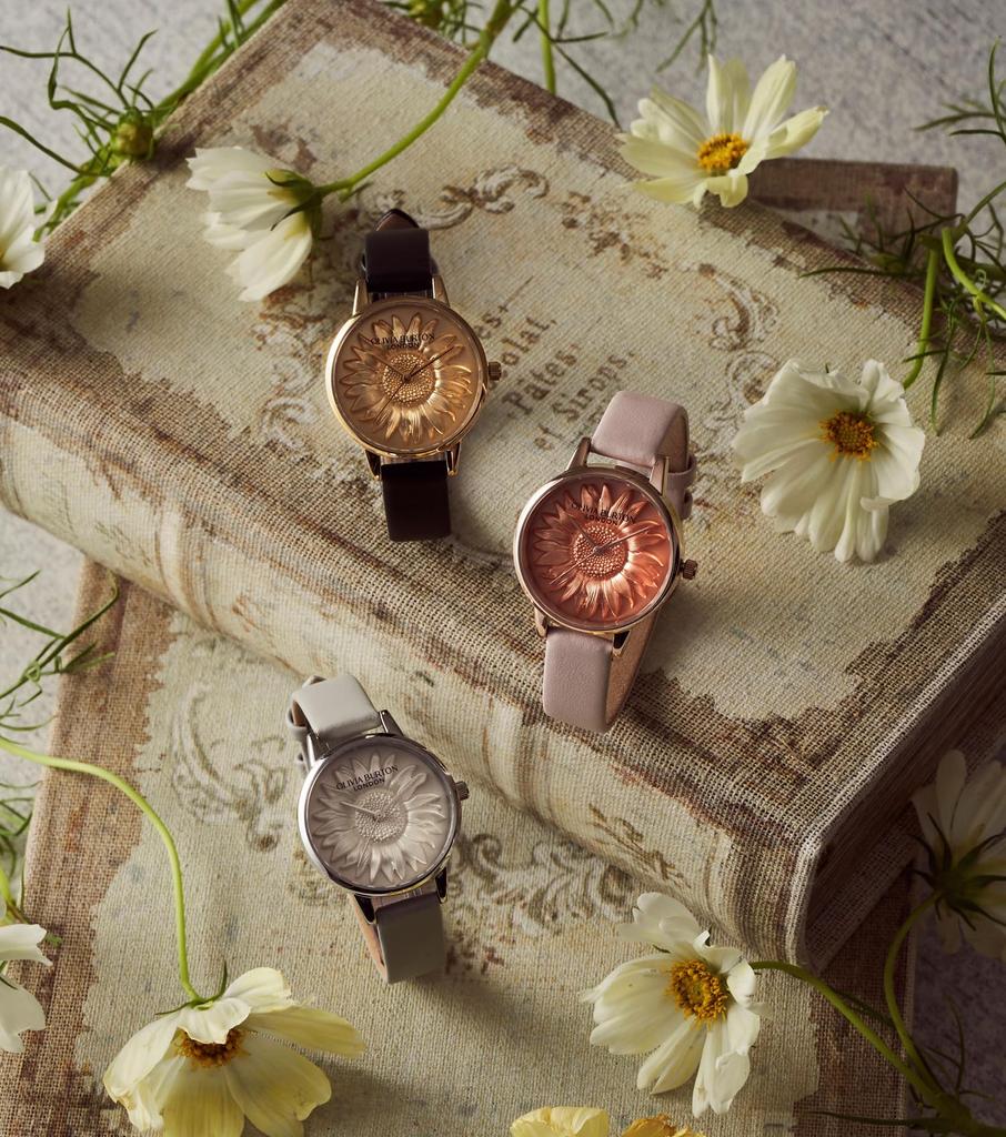 Авторизованный дистрибьютор Olivia Burton Watch Ladies 24000222 3D Flower Midi Gold Black Leather [OLIVIA BURTON]