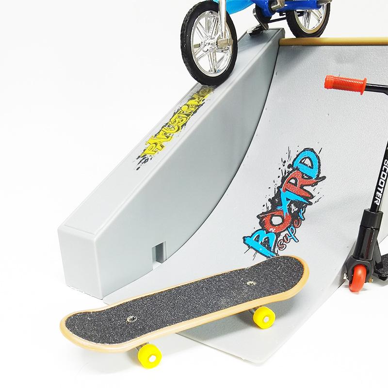Finger Skate Park: Alloy Scooter, Skateboard & Mini Bike Set