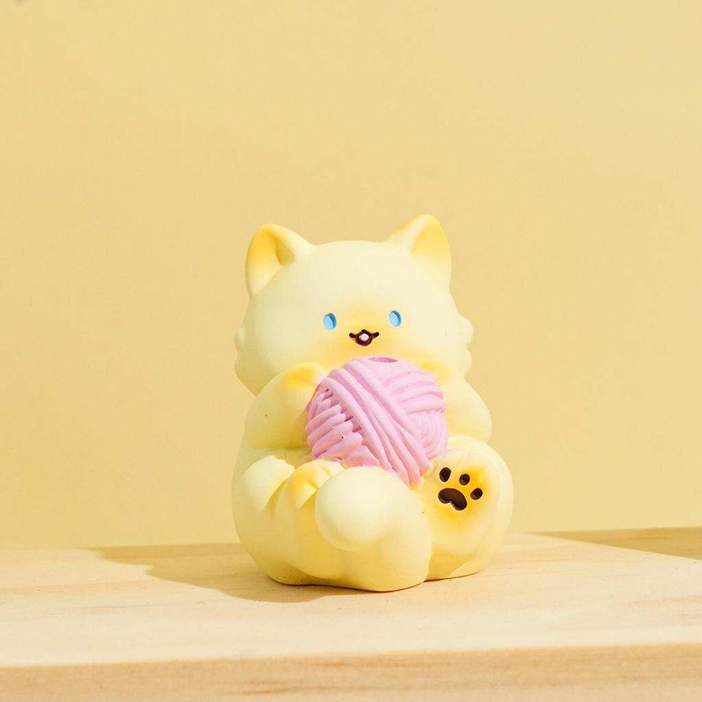 Miniature Ornaments, Cute Resin Ornaments, Creative Cartoon Models, Small Decorations, Car Interior Decorations