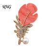 Feather Lapel Pin Faux Pearl Rhinestone Brooch, Decorative Clip Lightweight Brooch for Women, Sweater Cardigan Coat Suit Jewelry Accessories Shaped