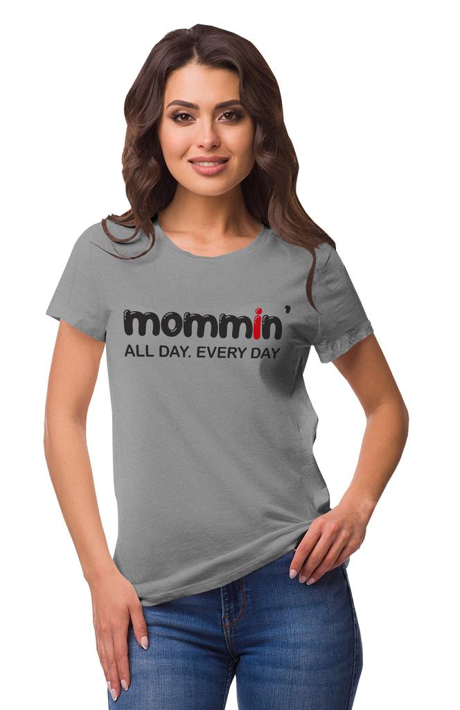 Inkmeso Футболка с круглым вырезом и коротким рукавом Mommin All Day Every Day с графическим принтом