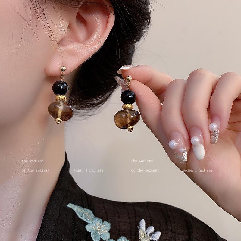 Amber Coffee French Retro Luxury Earrings - Women's Elegant Studs with Niche Design