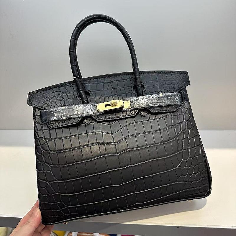 First Layer Cowhide Alligator Pattern Matte Portable Shoulder Messenger Women's Bag Cross-border Premium