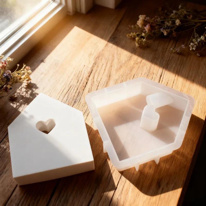 Top Quality Christmas Hollow House Silicone Mold for DIY Aromatherapy Candle Gypsum Decoration Handmade Festival Holiday