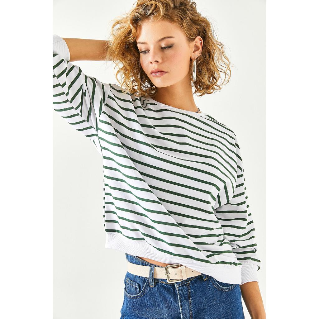 Women's White Black Striped Basic Soft Textured Loose Sweatshirt Swt-19000457
