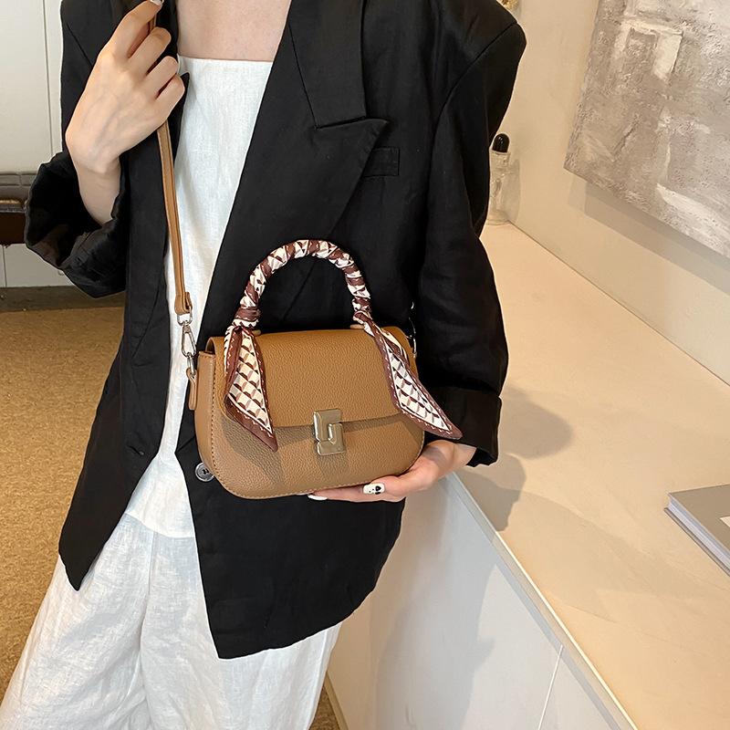 Новая стильная и простая шелковая сумка-флип с замком, портативная, на плечо, через плечо, универсальная женская сумка