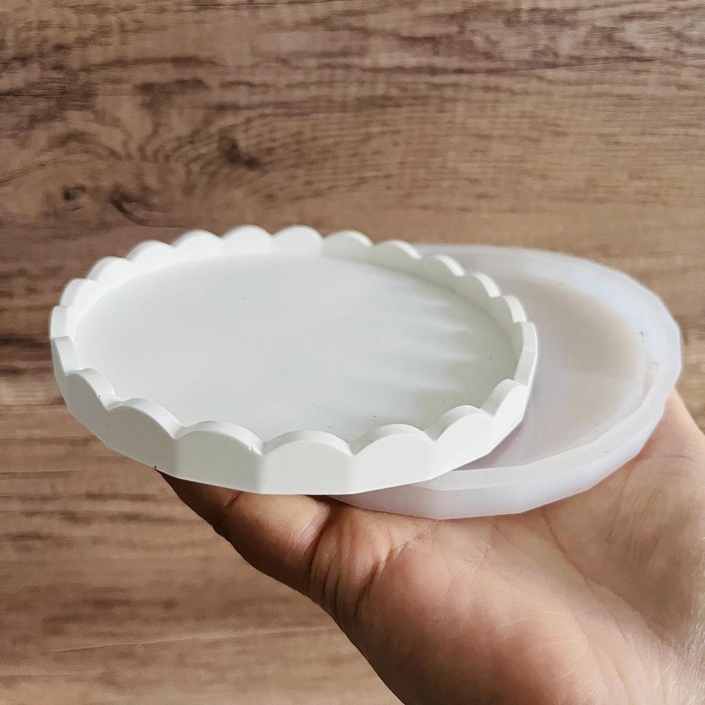 2Pieces High Quality Silicone Molds For Crafting Elegant Round Lace Trays Ideal For Baking Enthusiasts And Homemakers