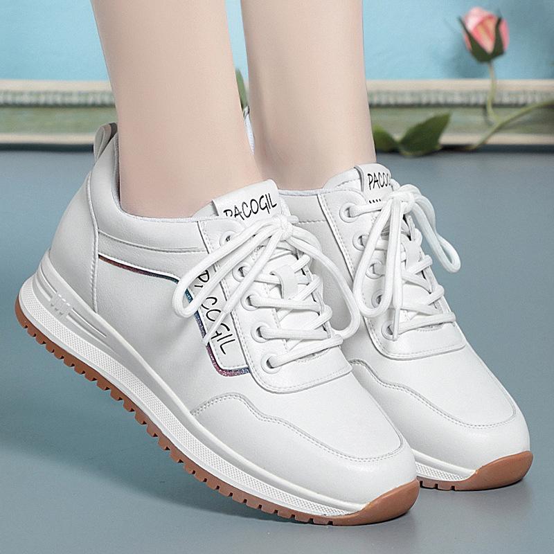 Sneakers Women's New Autumn and Winter Velvet Women's Shoes Soft-soled Middle-aged and Elderly Flat-soled Travel Casual Shoes