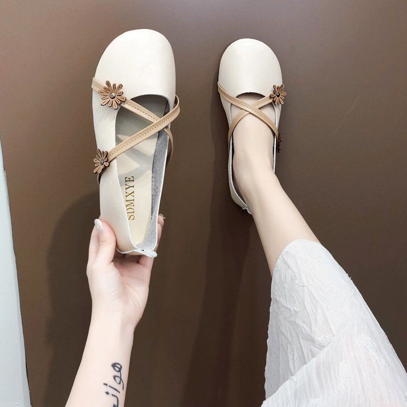 Женская летняя обувь Kawaii Shoes for Woman 2024 Flats Round Toe Elegant Dress Moccasins White Cute Flat on Promotion Spring