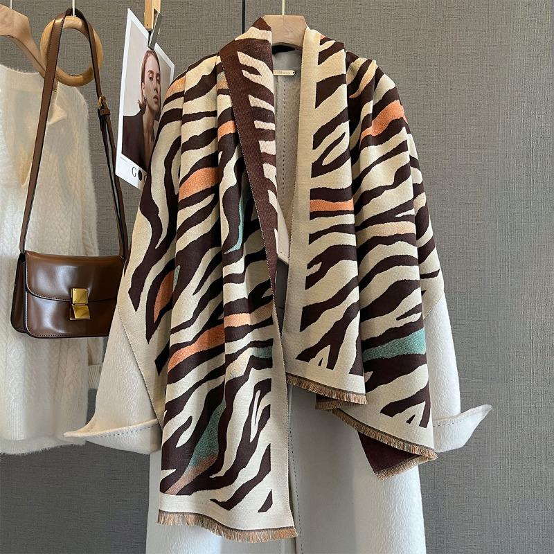 New Imitation Cashmere Irregular Stripes Contrasting Colors Printed Scarf Autumn and Winter Warm Scarf Soft Stripes Big Shawl Women