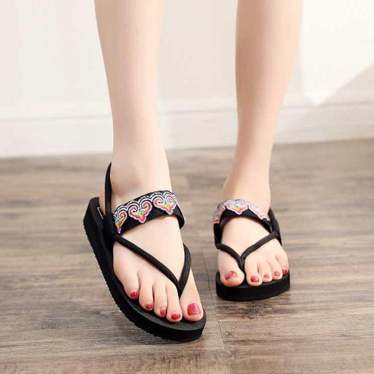 Flip-flops Thick Soled Sandals Women Summer Fashion Outside Wear Net Red Clip-on Beach Shoes Seaside Slippers