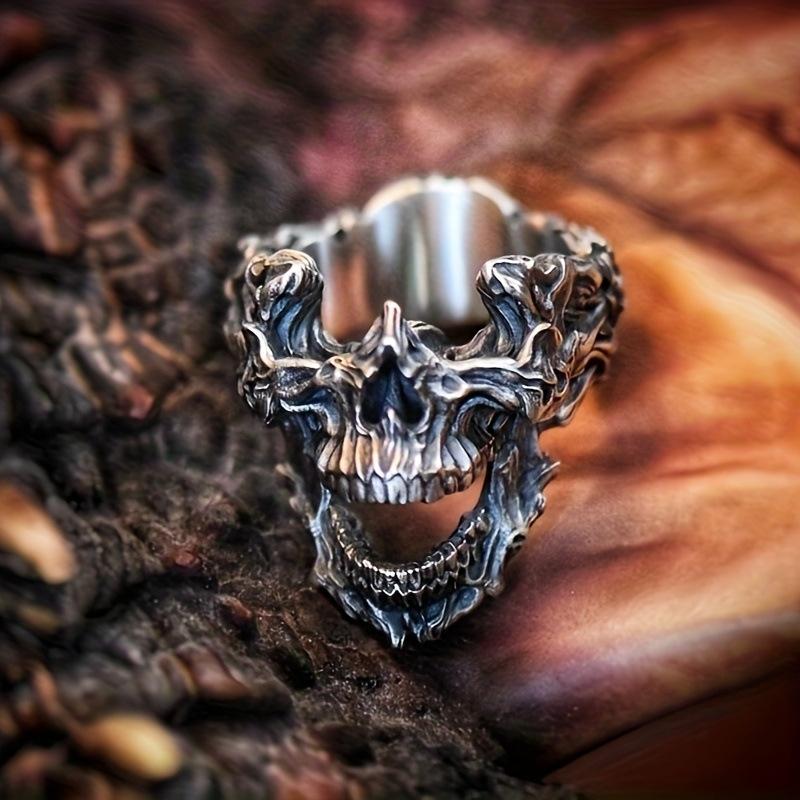 Armor Cracked Skull Abyss Warrior Retro Halloween Day Wearing Ring