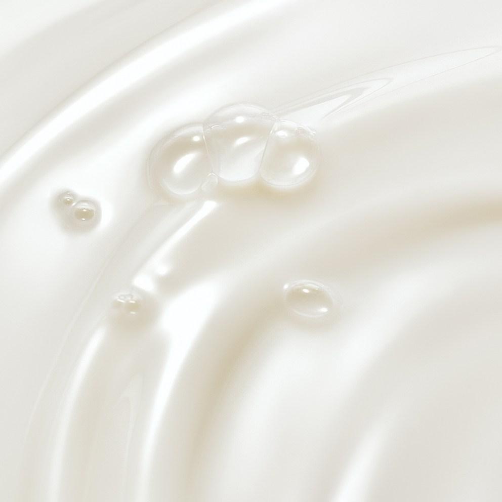 Innisfree Green Tea Ceramide Milk Essence, 160ml