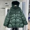 Пуховик женский 2024 осень-зима корейская версия свободный женский большой размер белый утиный пух свободный силуэт куртка средняя и длинная с капюшоном