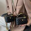 Hand Carry Retro Fashion Box Bag, Small Fragrant Wind Rhombus Small Square Bag, High-End Single Shoulder Women'S Bag