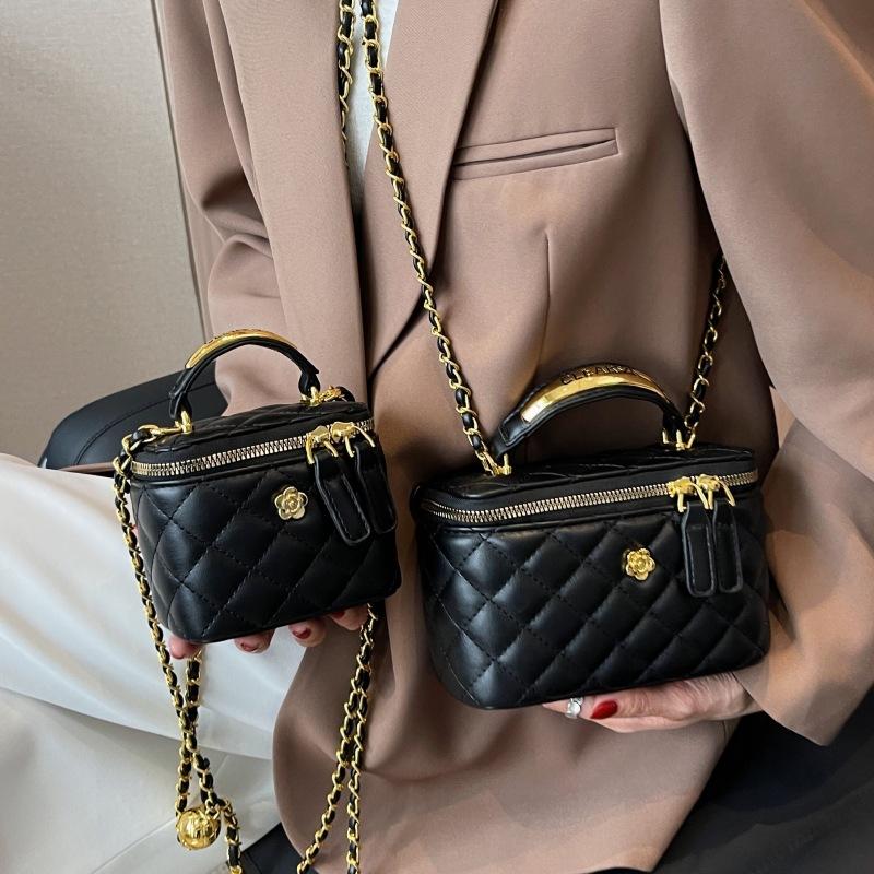 Hand Carry Retro Fashion Box Bag, Small Fragrant Wind Rhombus Small Square Bag, High-End Single Shoulder Women'S Bag