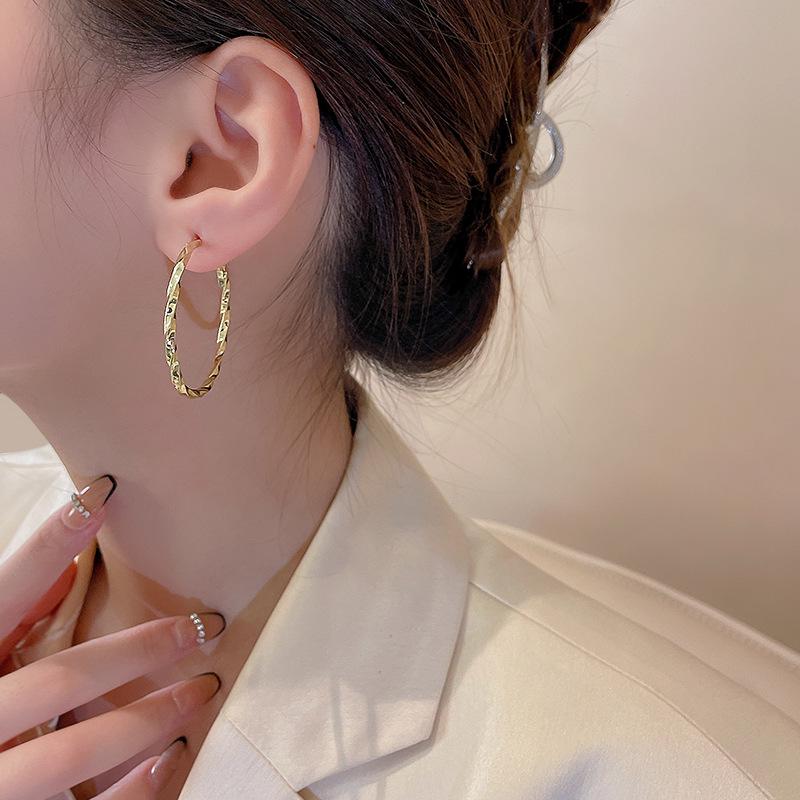 Серьги-гвоздики из нестандартного металла с серебряной иглой S925 для женщин - большой круглый дизайн