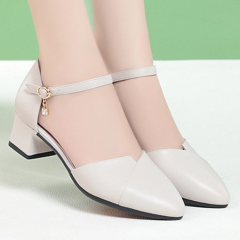 Hollow single shoes women's summer middle heel 2026 new women's shoes thick heel soft leather soft sole one-word buckle belt mother sandals