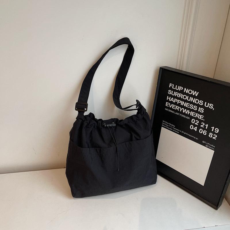 Новая летняя сумка-ведро большой вместимости с завязками на шнурке для женщин, японская повседневная сумка через плечо, уличная сумка для поездок на работу и обратно