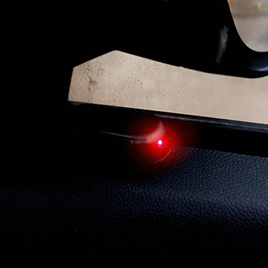 Мигающий свет автомобильной сигнализации LED Солнечная энергия Противоугонная защита Безопасность Ложная предупреждающая лампа