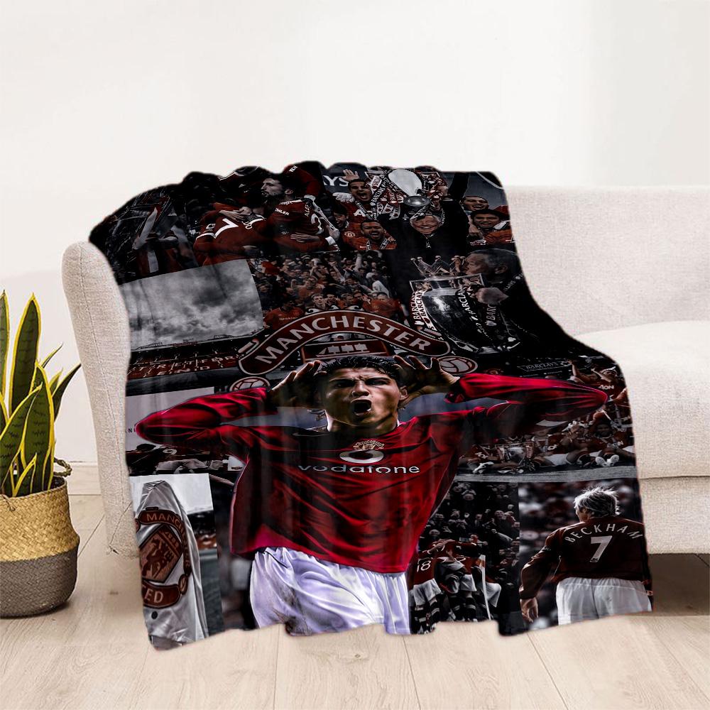 Ronaldo's Juventus Football Player Leap Blanket Comfortable Perfect for Bedding Seaside Picnics for All Seasons Stylish Decor