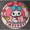 Круглый ковер Sanrio - это мягкий нескользящий придверный коврик, используемый для украшения спальни и гостиной. Милый аниме-мультфильм Мелоди и Куроми
