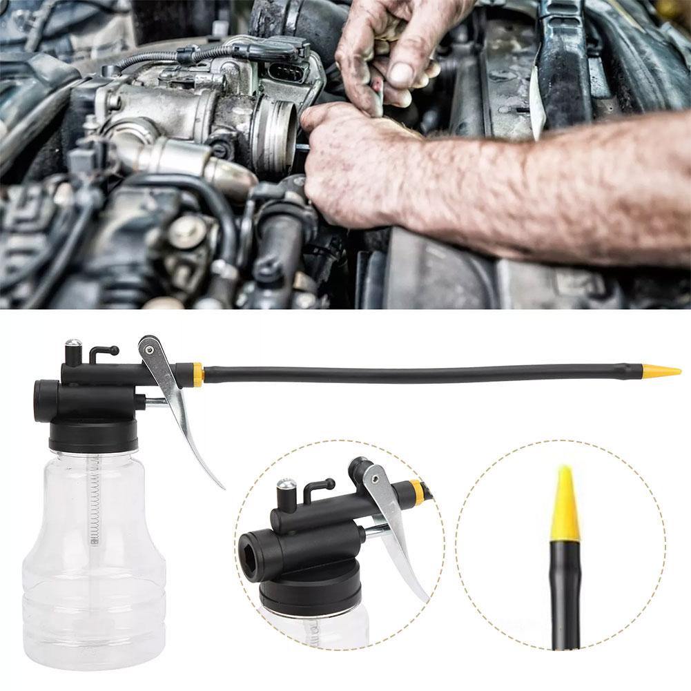 250ml Hand Oil Can High Pressure Pump Oiler Plastic Hose Oiler Grease Tool Car Machine Gun Spray With Lubricants Oil C2M7