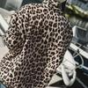 Женская хлопковая куртка с леопардовым принтом в европейском и американском стиле - зимняя коллекция 2023 г.
