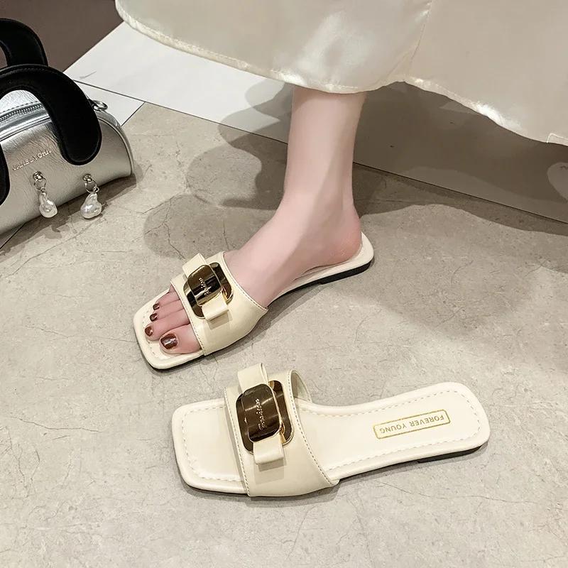 Мода 2024 года. Женская обувь. Квадратный носок. Женские тапочки. Летние повседневные тапочки. Женская бабочка. Металлические украшения. Плоская обувь больших размеров для женщин.