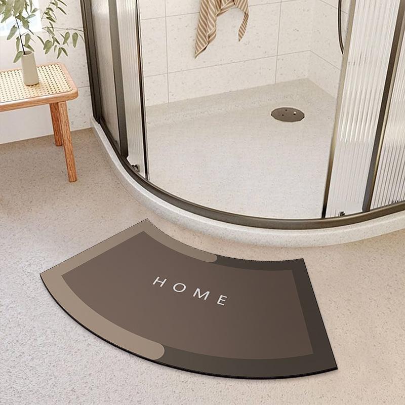 Bathroom Floor Mats Are Dirt Resistant and Easy To Handle Curved Diatom Mud Water Absorbing and Anti Slip Foot Mats Bathroom Shower Room Foot Mats