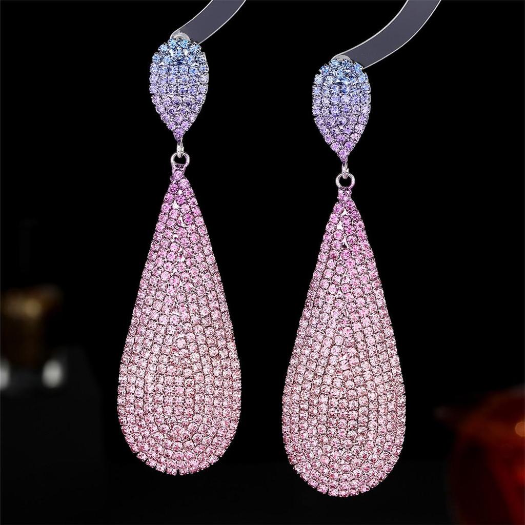 «Изысканные тяжелые бриллиантовые серьги»: «Сочетание роскоши и блеска»